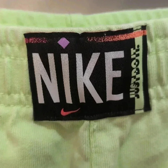 Nike Washed high rise shorts in neon green womens - Picture 3 of 9